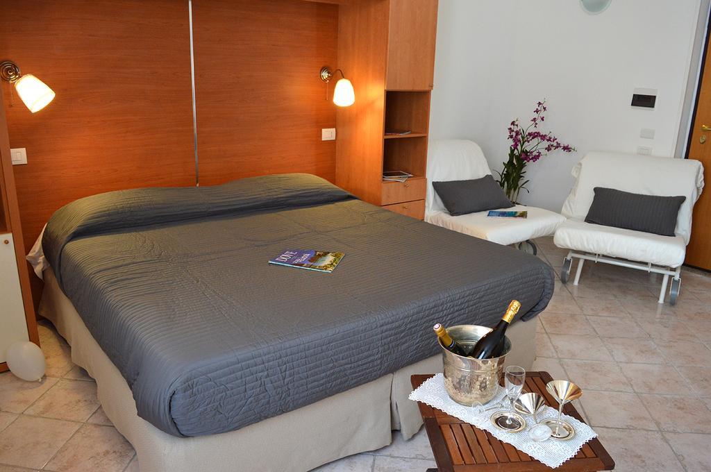 Seawall Holiday Home Salerno Kültér fotó